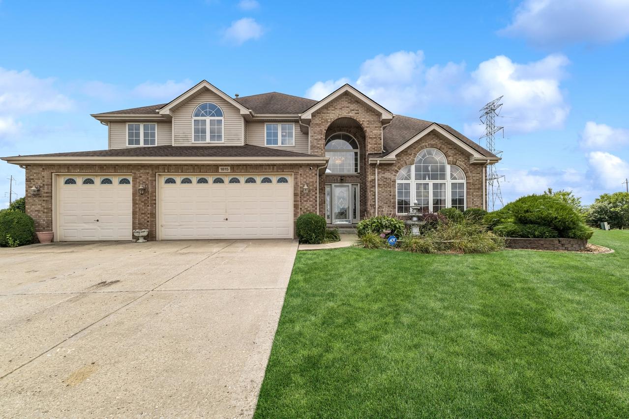 1815 Covenant Ln., Lynwood, IL 60411