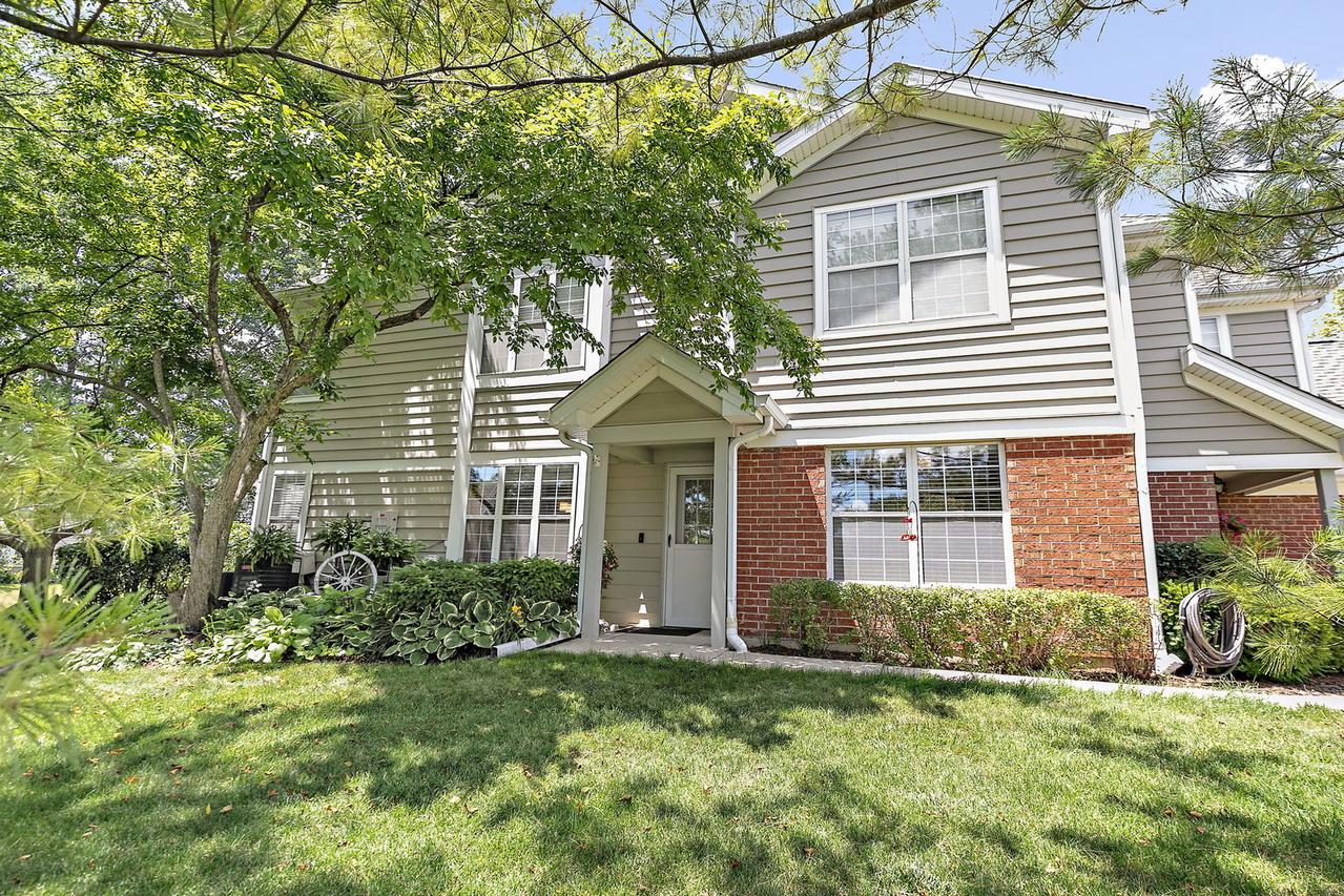 322 Winfield Ct., Schaumburg, IL 60194