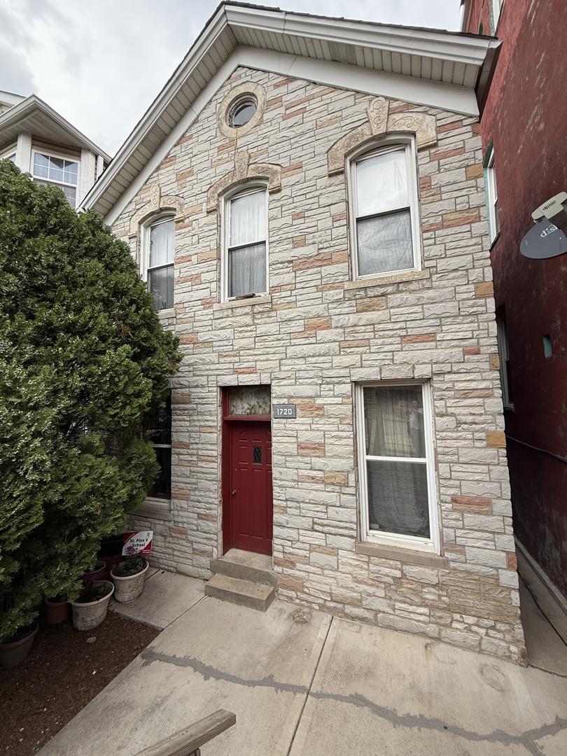 1720 W 17th St., Chicago, IL 60608