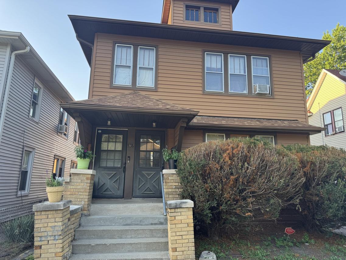 538 May St., Waukegan, IL 60085