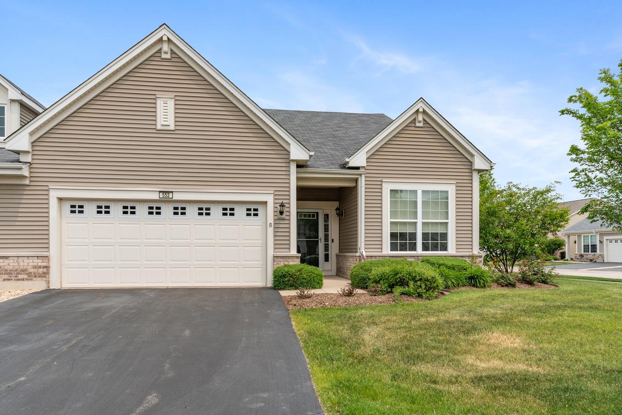 552 Autumn Cir., Pingree Grove, IL 60140