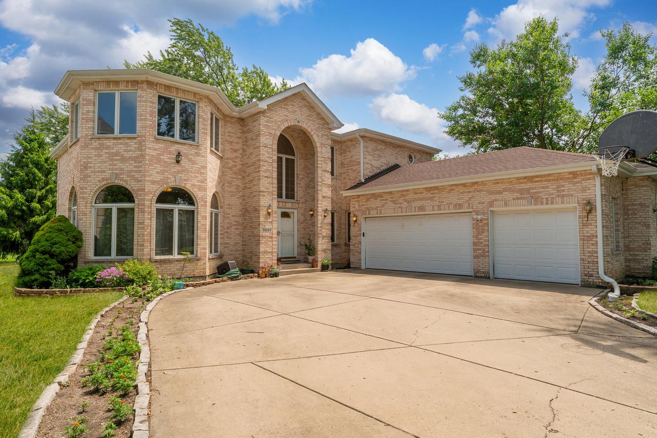 1007 Wildwood Ln., Mount Prospect, IL 60056