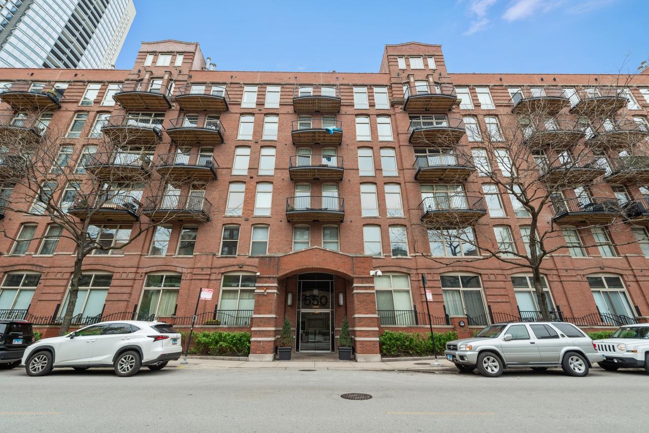 550 N Kingsbury St. #515, Chicago, IL 60654