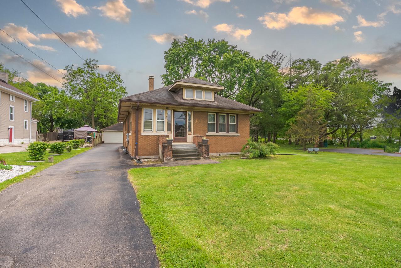 408 Manhattan Rd., Joliet, IL 60433