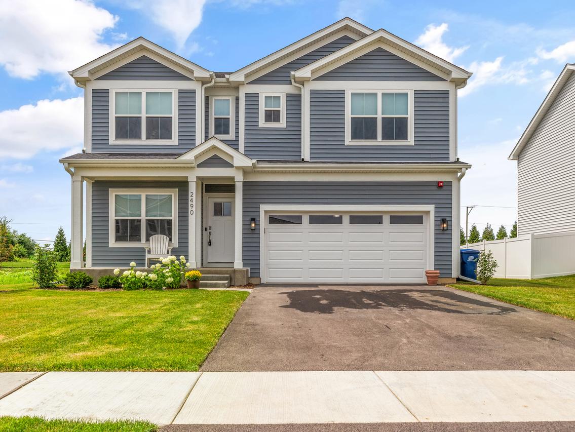 2490 Olivia Ct., Wauconda, IL 60084
