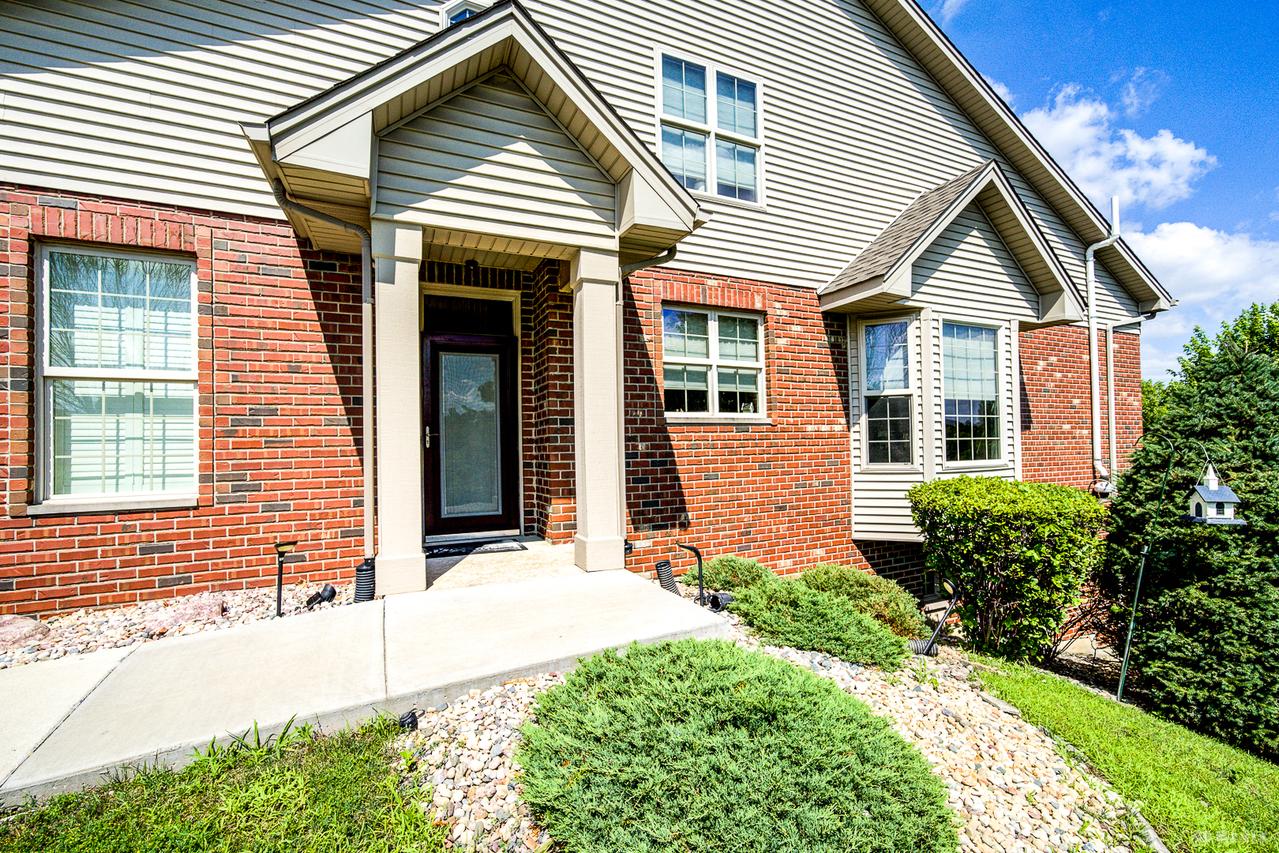 18011 Breckenridge Blvd., Orland Park, IL 60467