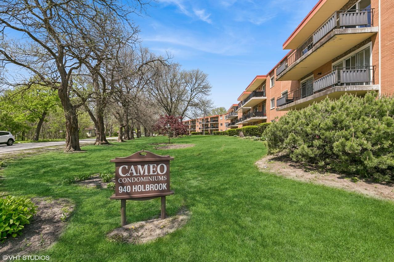 940 Holbrook Rd. #34C, Homewood, IL 60430