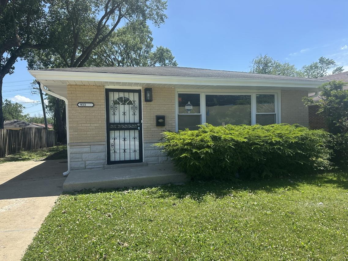 933 E 142nd St., Dolton, IL 60419