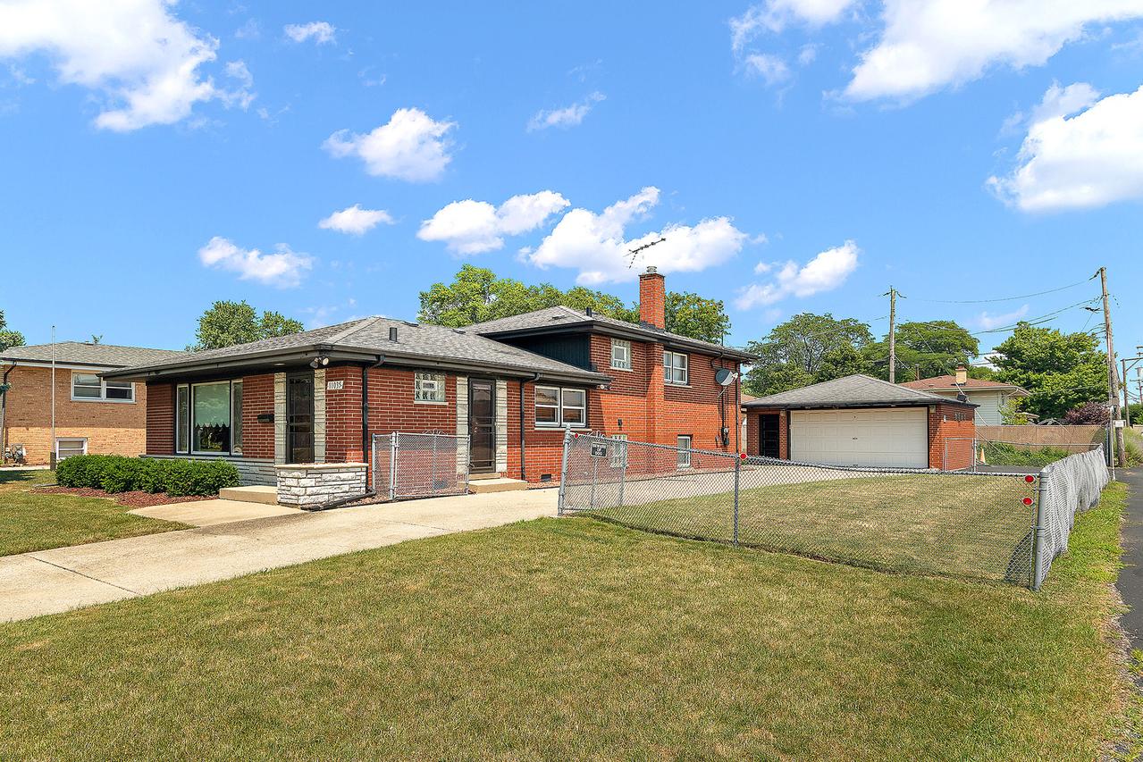 11035 Lombard Ave., Chicago Ridge, IL 60415