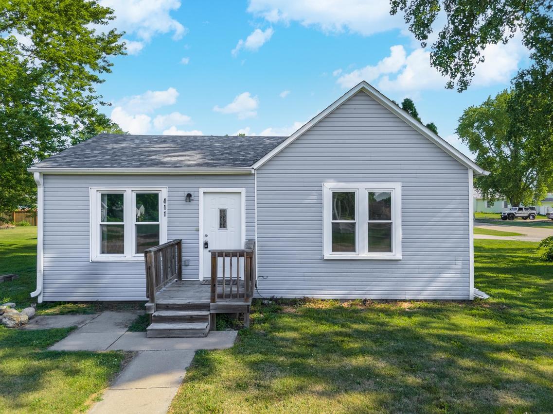411 E Mazon St., Gardner, IL 60424