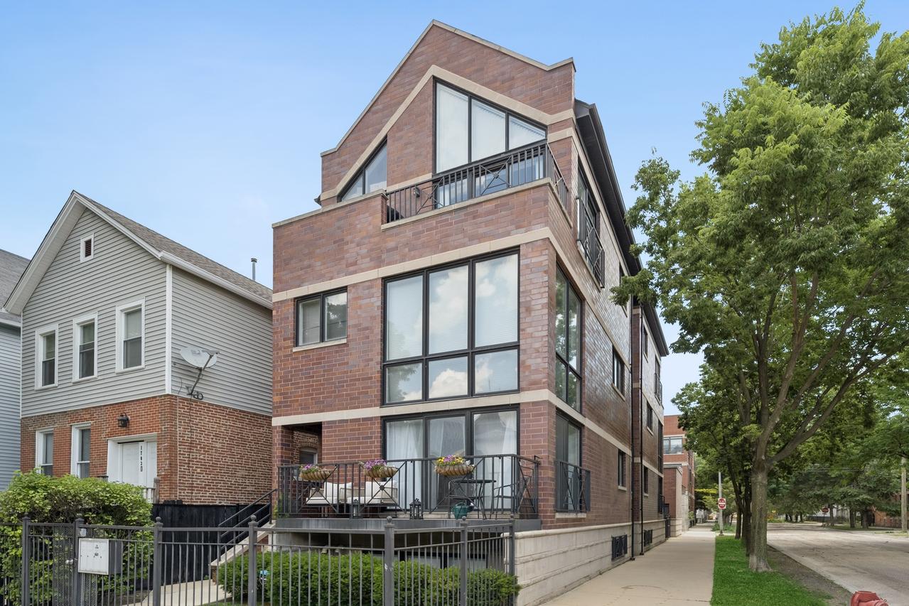 1701 N Washtenaw Ave. #1E, Chicago, IL 60647