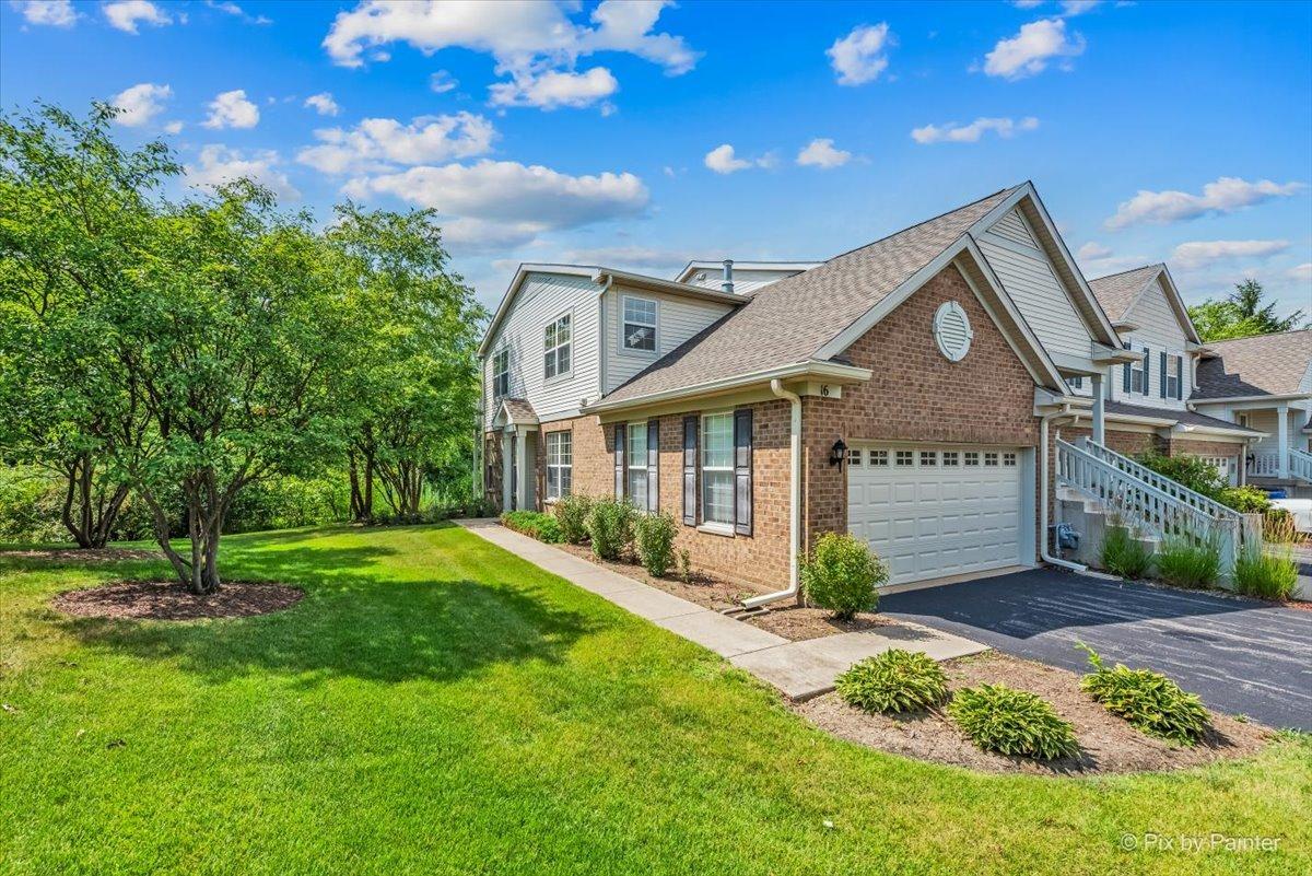 16 Christie Ct., Algonquin, IL 60102