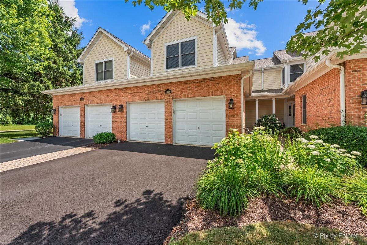 9196 Falcon Greens Dr., Lakewood, IL 60014
