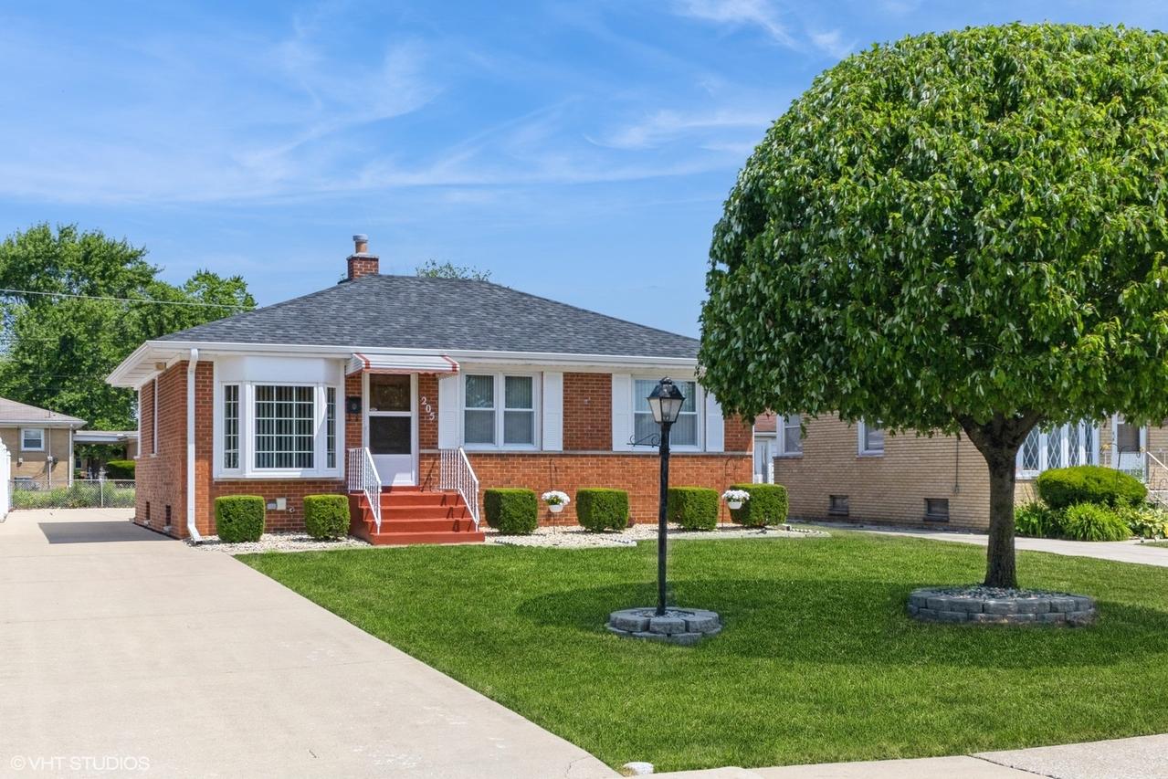 205 W 29th Pl., South Chicago Heights, IL 60411