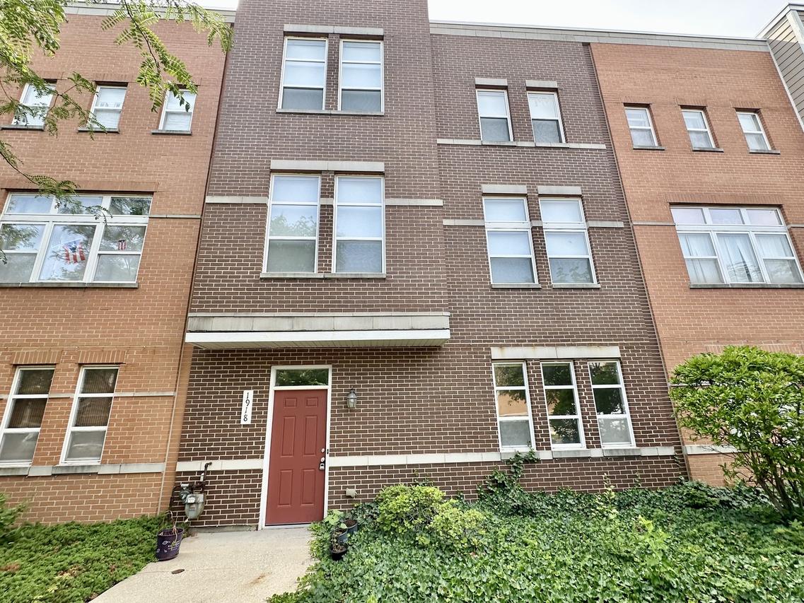 1918 N Lotus Ave., Chicago, IL 60639