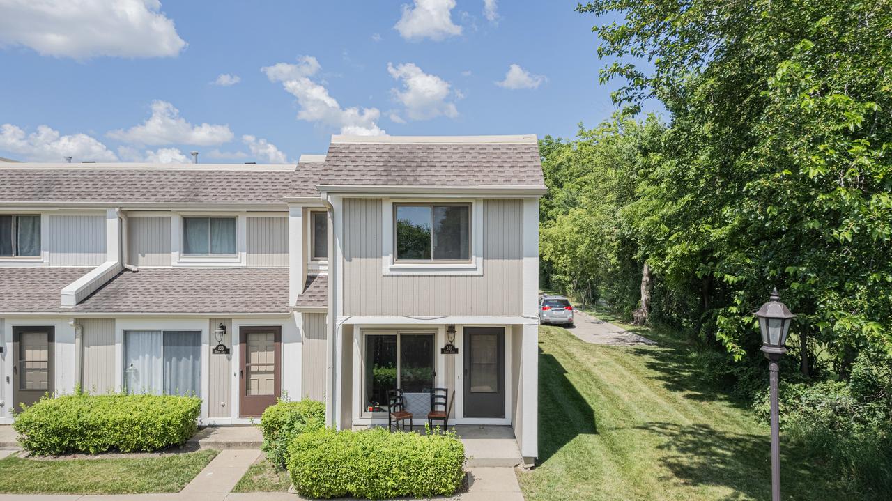 635 Robin Ct., Grayslake, IL 60030
