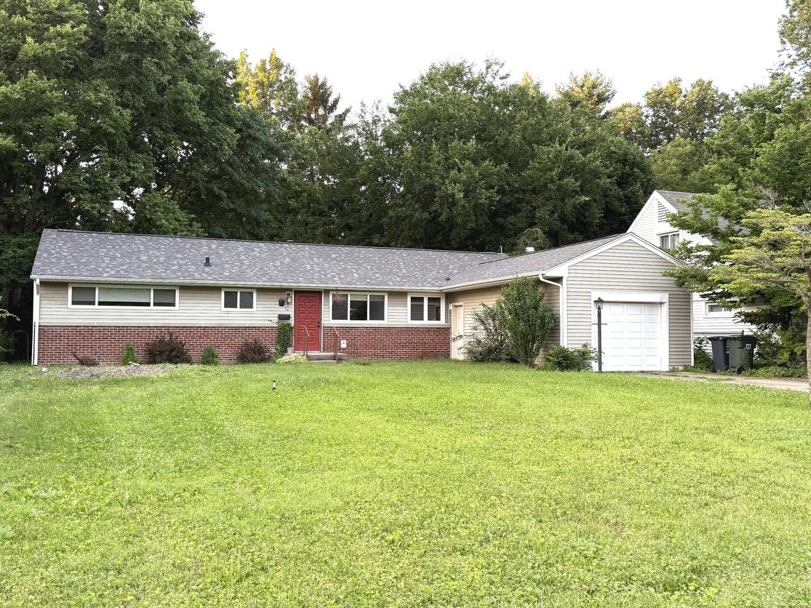 12 Montclair Rd., Urbana, IL 61801