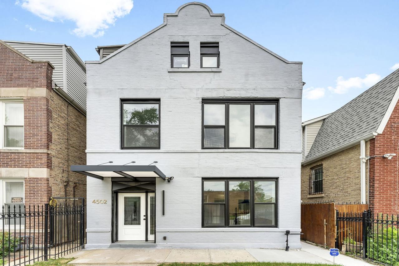 4502 W Thomas St., Chicago, IL 60651