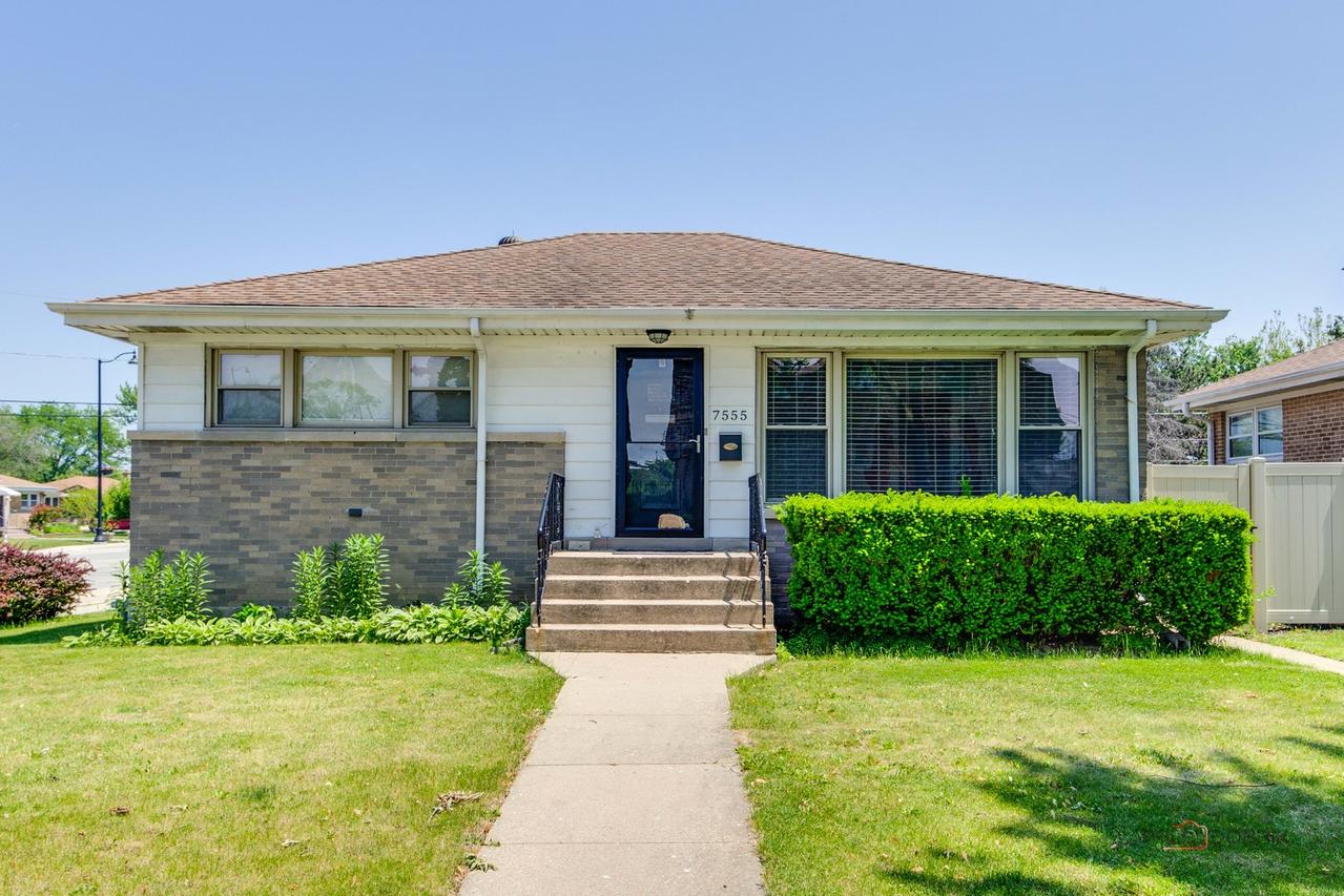 7555 N Nora Ave., Niles, IL 60714