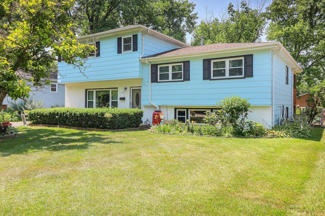 6308 Saratoga Ave., Downers Grove, IL 60516