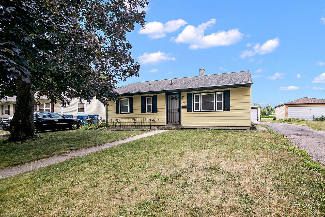 729 Webster Cir., Kankakee, IL 60901