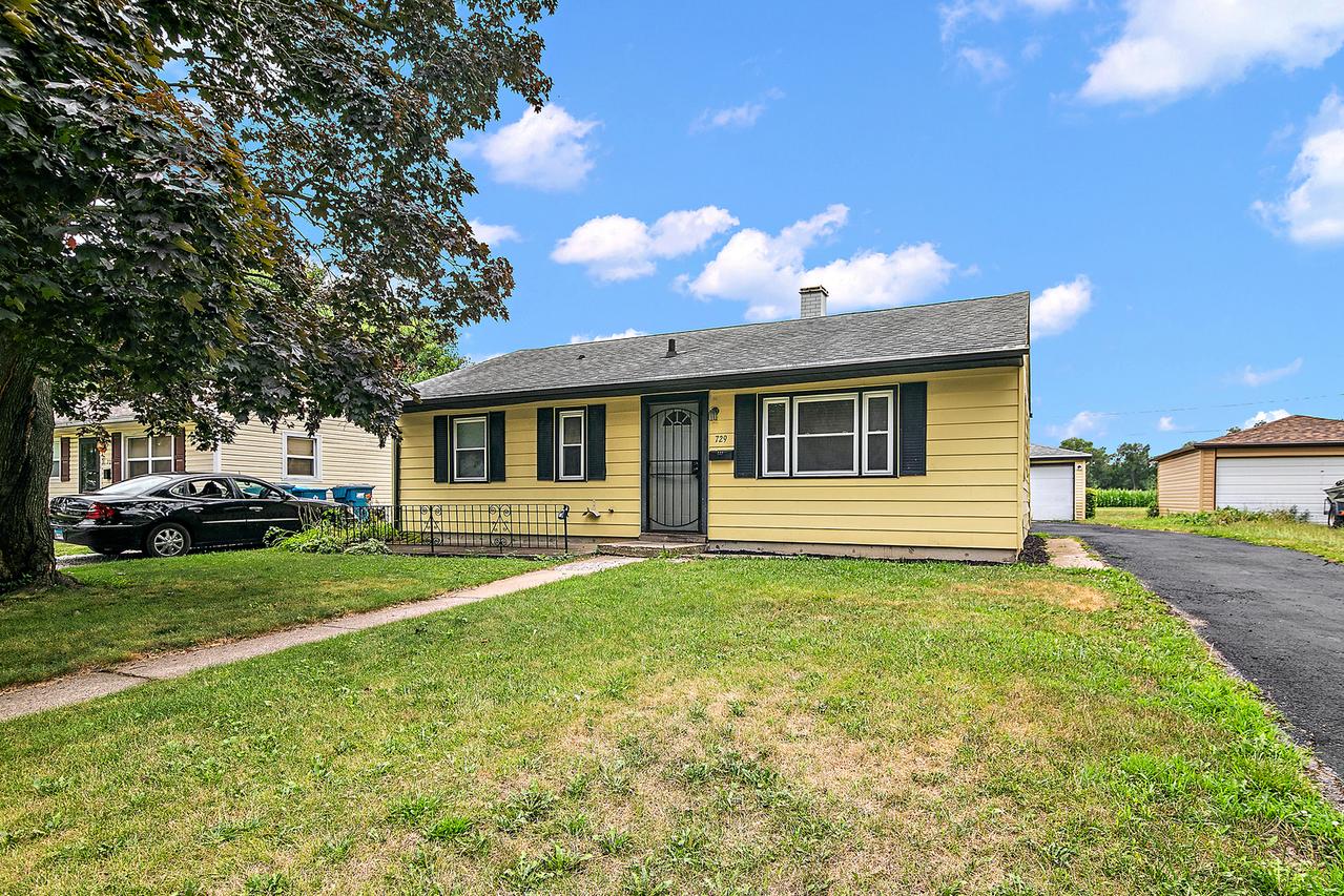 729 Webster Cir., Kankakee, IL 60901