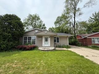 574 Isa Dr., Wheeling, IL 60090