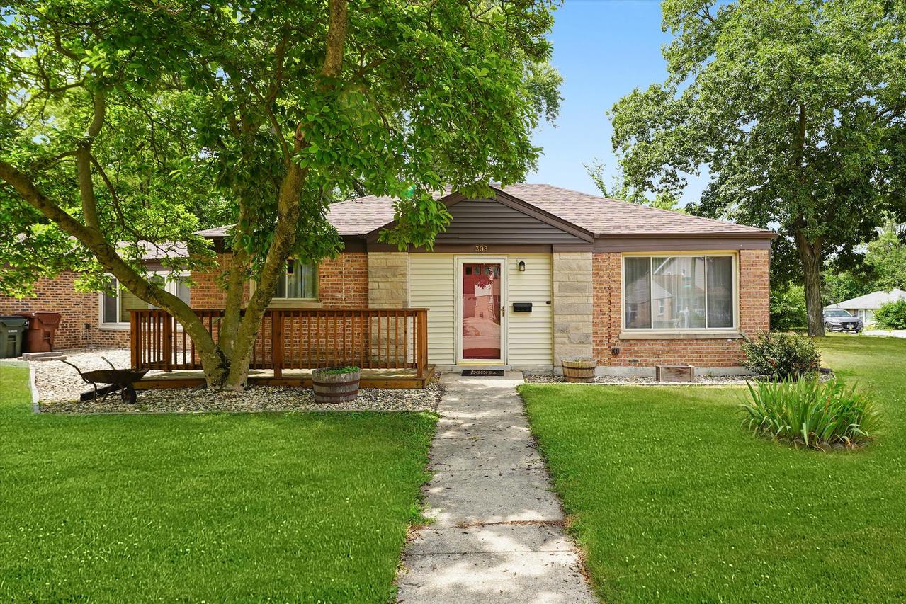 308 Oswego St., Park Forest, IL 60466