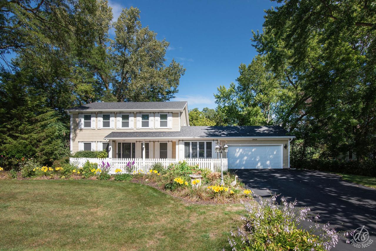28426 W Lindbergh Dr., Barrington, IL 60010