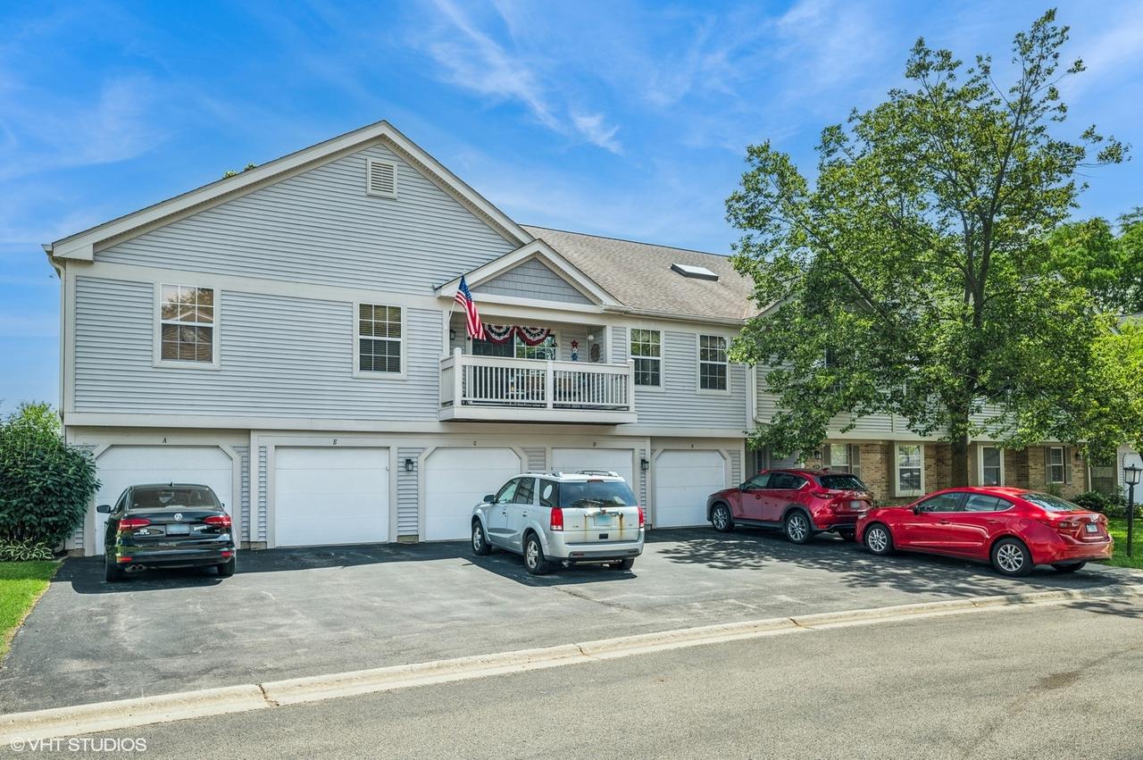 1234 Ballantrae Pl. #D, Mundelein, IL 60060