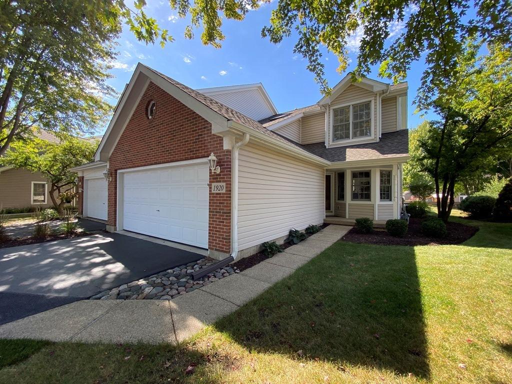 1920 Waverly Cir., St. Charles, IL 60174