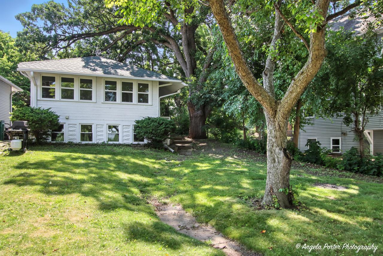 67 Wells St., Fox Lake, IL 60020