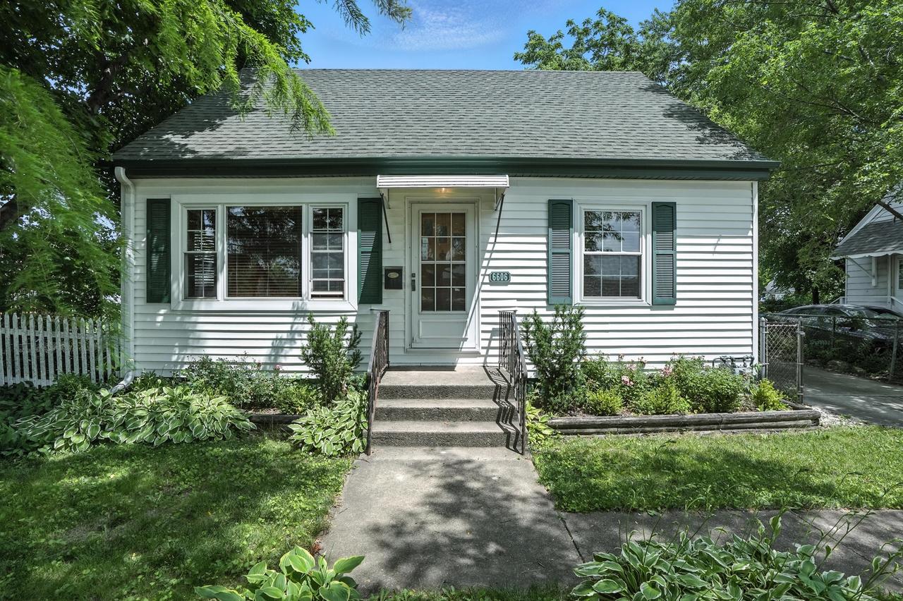 6606 171st St., Tinley Park, IL 60477