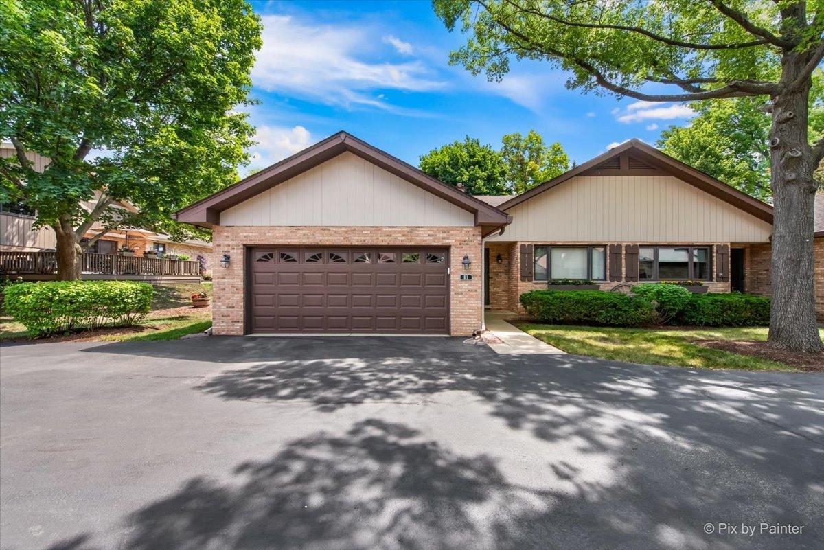 81 Castle Rock Ln., Bloomingdale, IL 60108