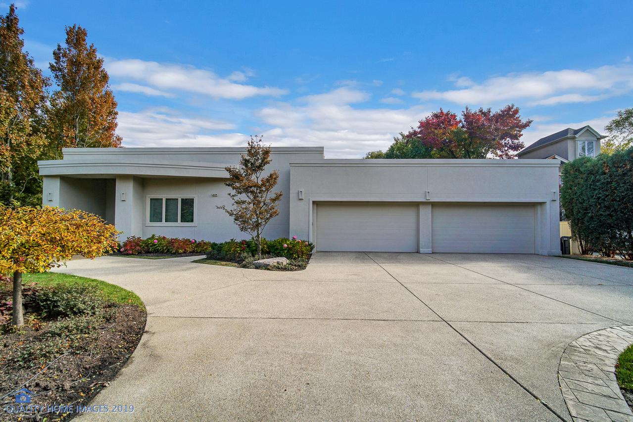 2225 Greenview Rd., Northbrook, IL 60062