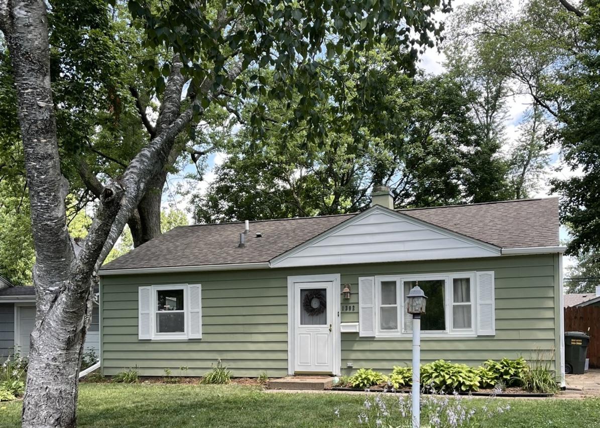 1302 Briarcliff Dr., Urbana, IL 61801