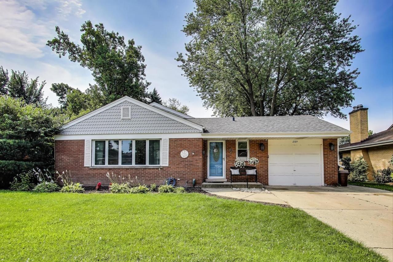 1109 W Pendleton Pl., Mount Prospect, IL 60056