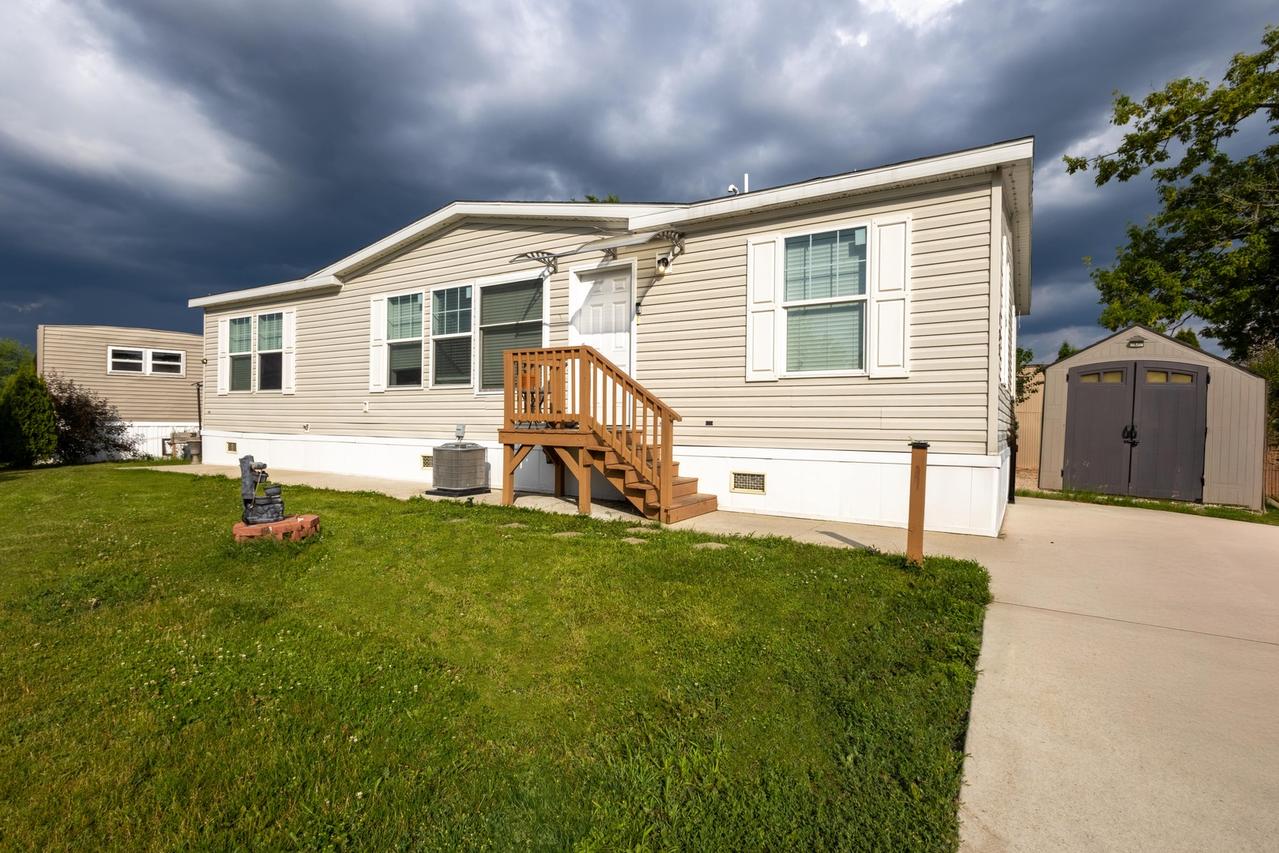 123 Nasa Cir., Round Lake, IL 60073