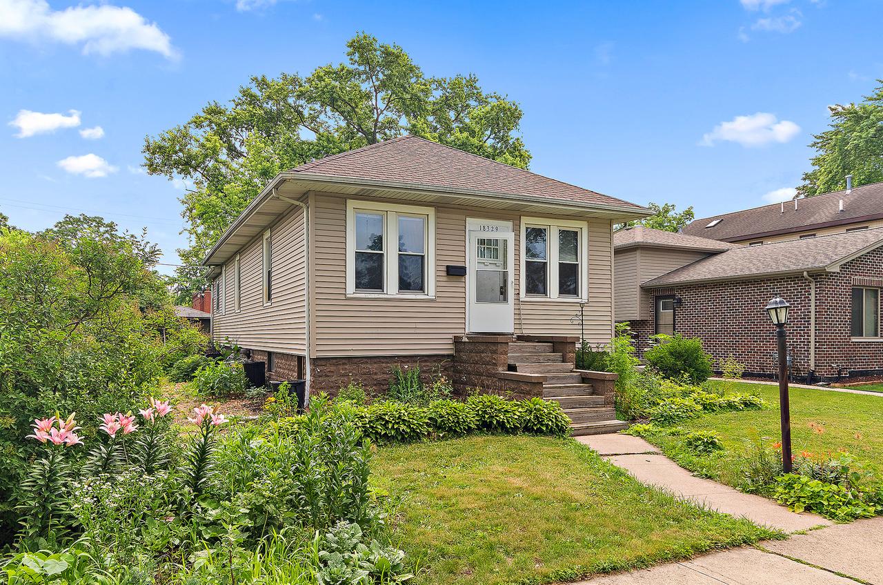 18329 Klimm Ave., Homewood, IL 60430