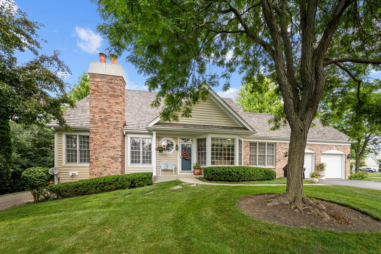 572 Stockbridge Ct., Lake Forest, IL 60045