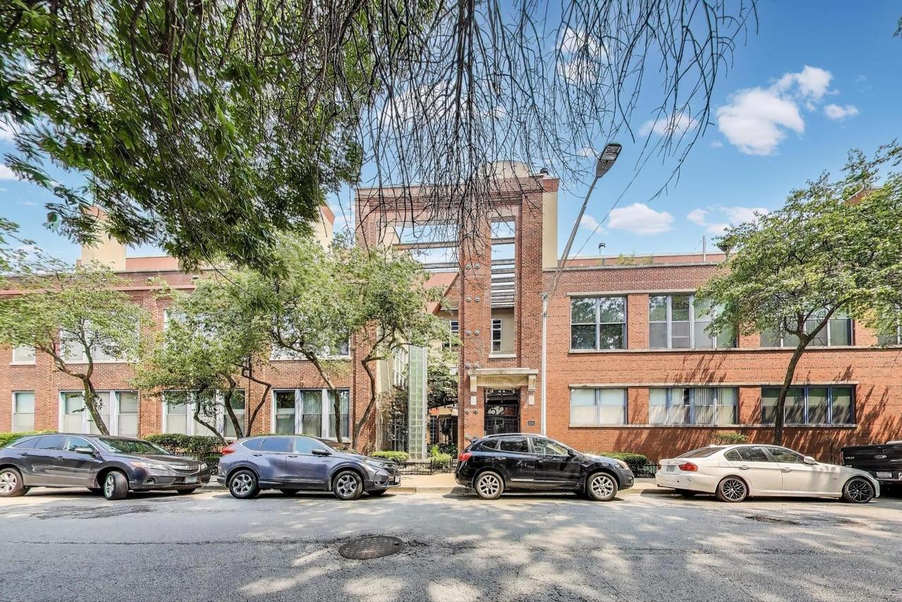 525 N Ada St. #4, Chicago, IL 60642