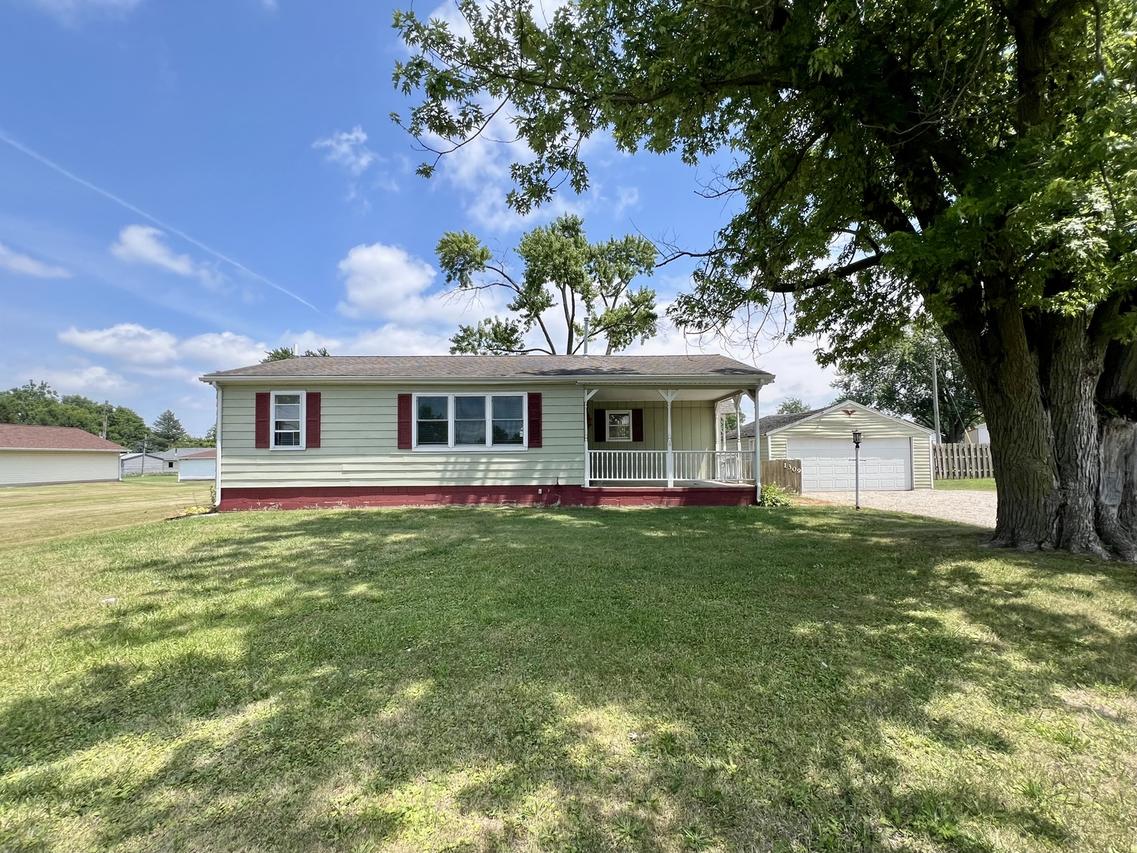 1309 First St., Tilton, IL 61833
