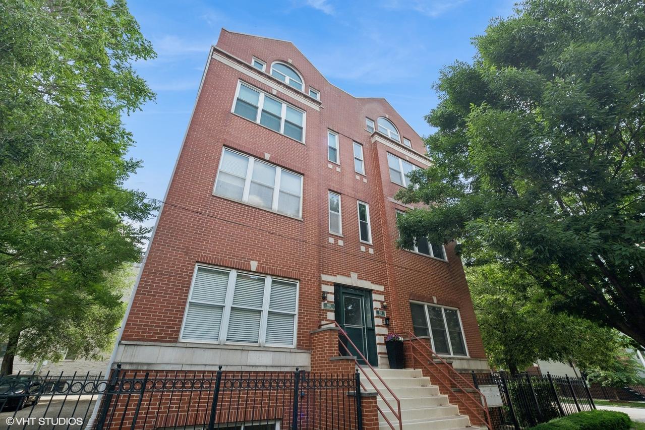 1931 N Campbell Ave. #2S, Chicago, IL 60647