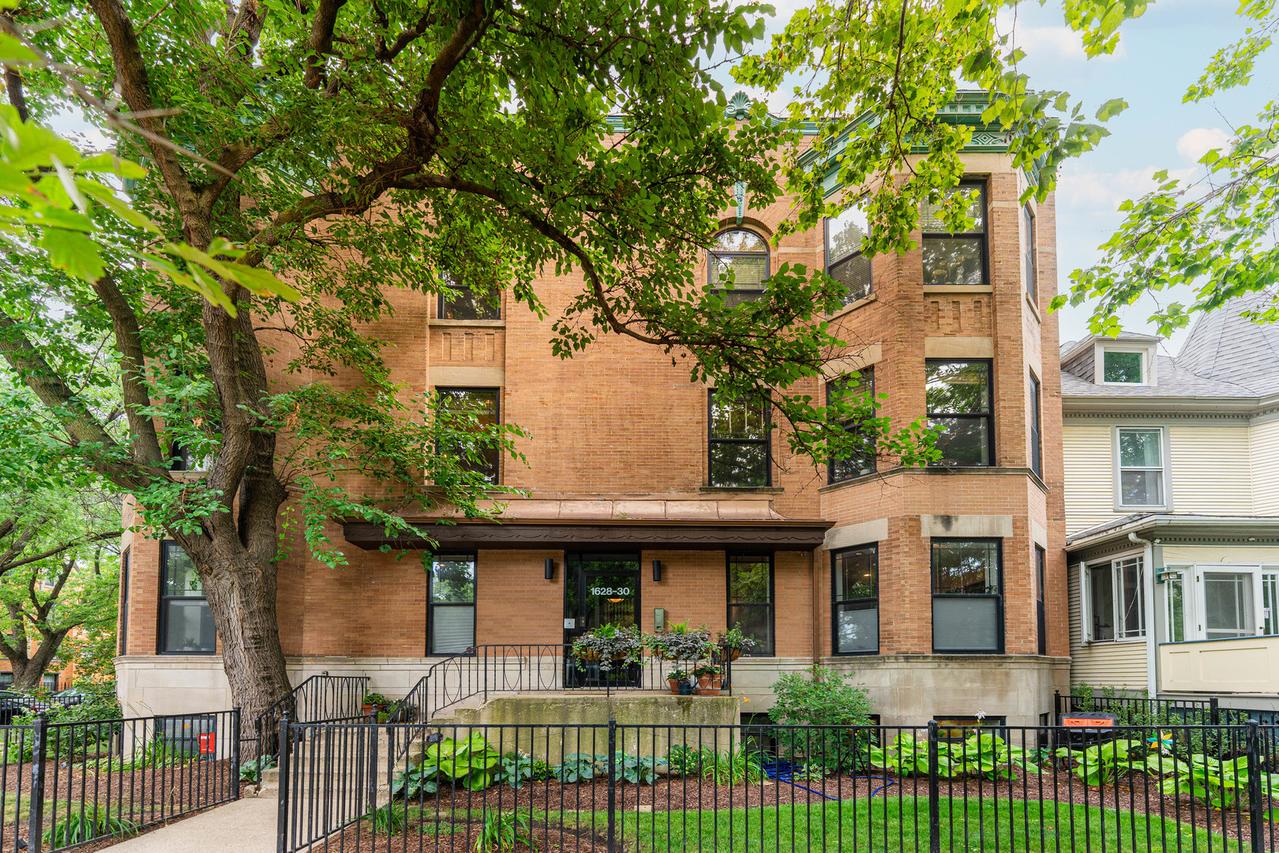 1630 W Sunnyside Ave. #2W, Chicago, IL 60640
