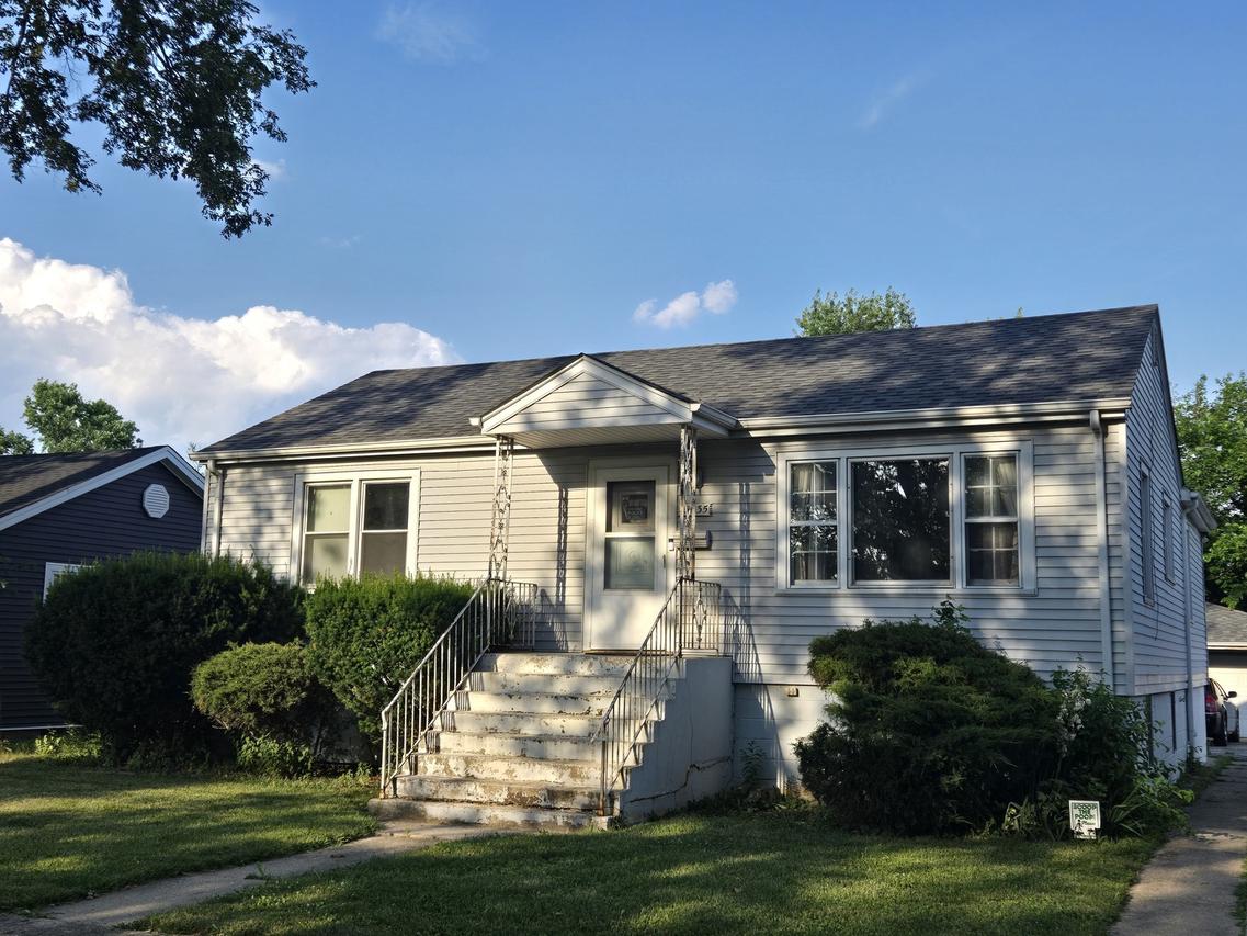 15035 Harding Ave., Midlothian, IL 60418