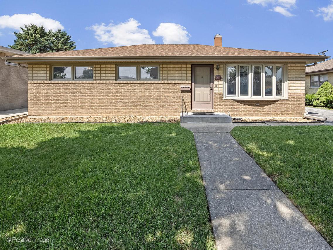 4614 Prairie Ave., Brookfield, IL 60513