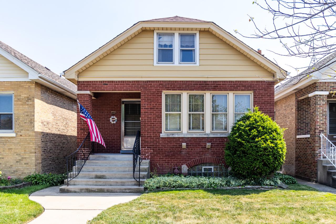 4829 W Strong Ave., Chicago, IL 60630