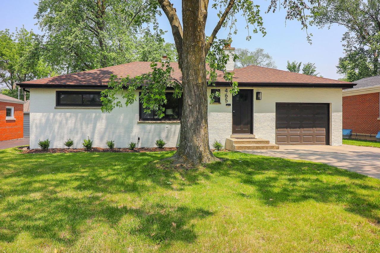 465 W Alexander Blvd., Elmhurst, IL 60126