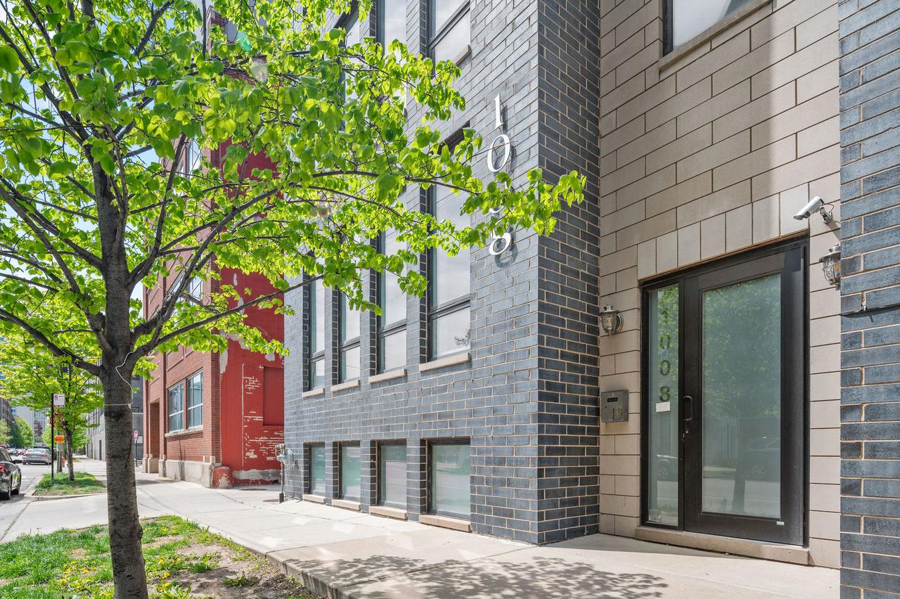 1008 N Larrabee St. #2S, Chicago, IL 60610