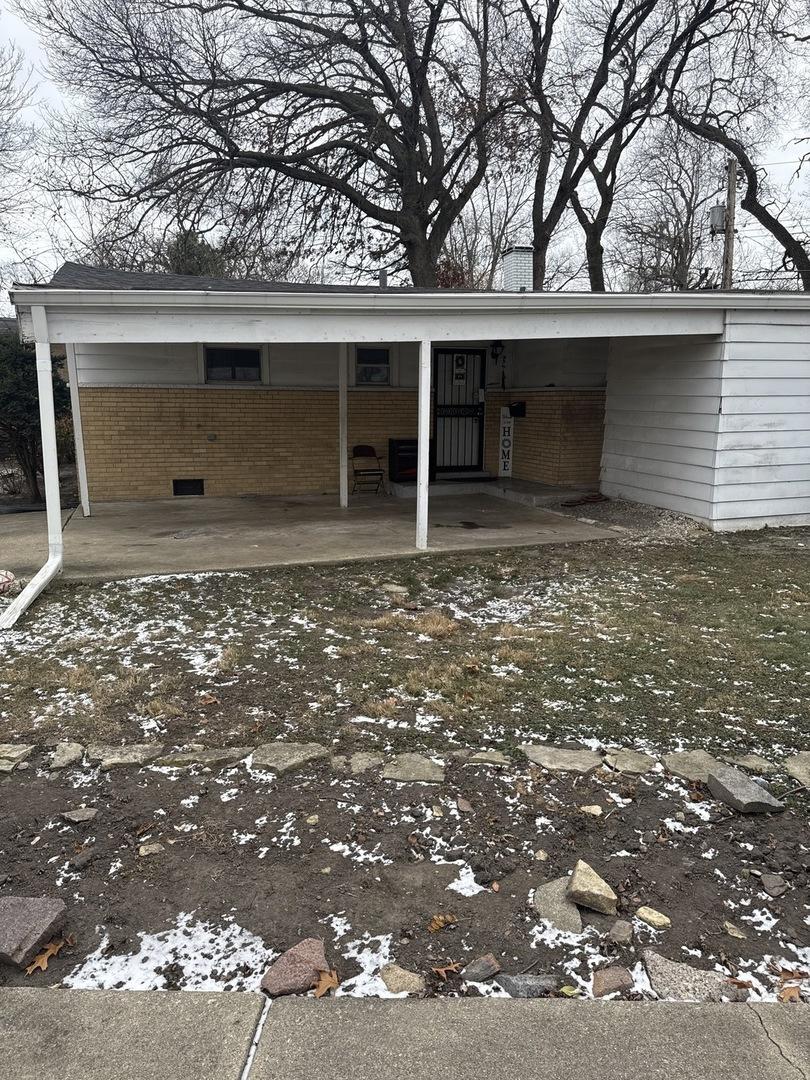 17222 Country Ln., Hazel Crest, IL 60429